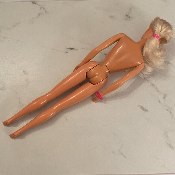 Vintage California Dream Barbie 1987 - Redressed - Picture 7 of 8